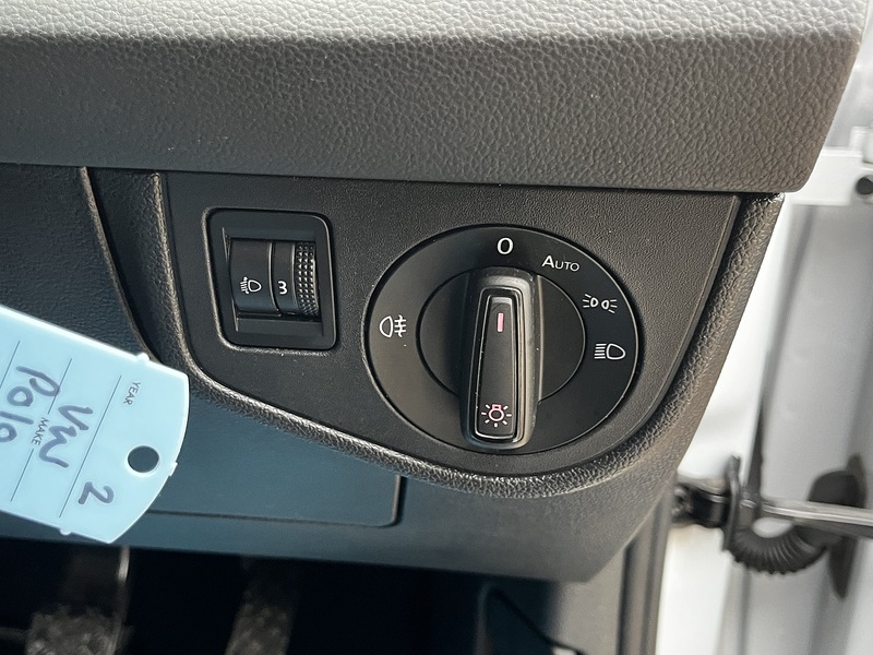 Volkswagen Polo TSI SE - U260