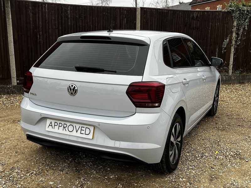Volkswagen Polo TSI SE - U260