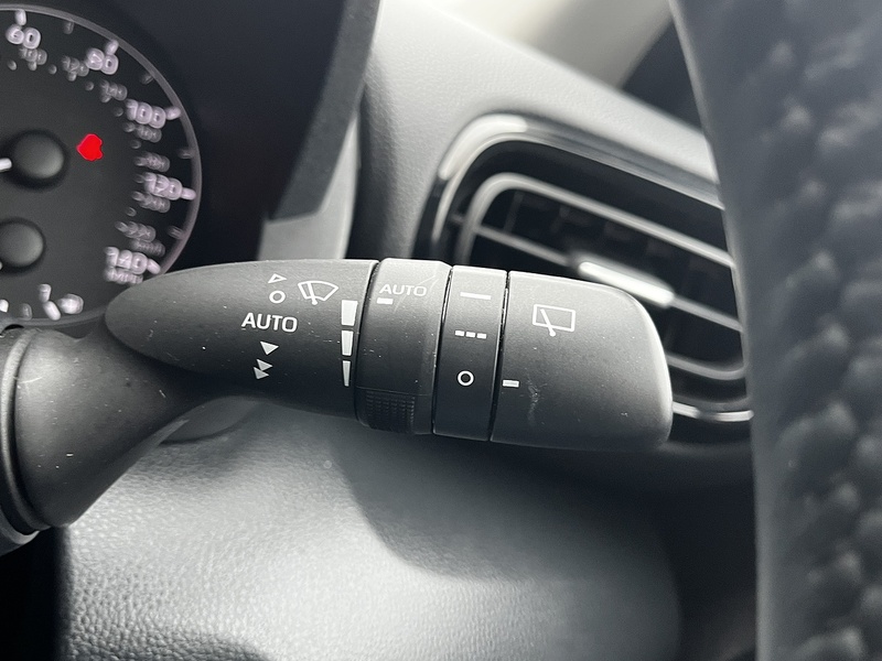 Mazda Mazda2 HYBRID h Pure - U261