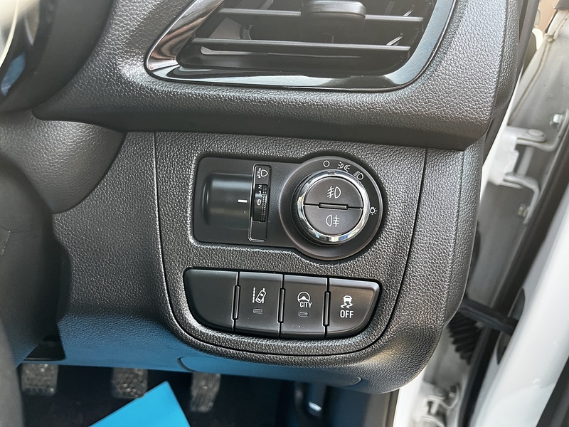 Vauxhall Viva i SE - U265