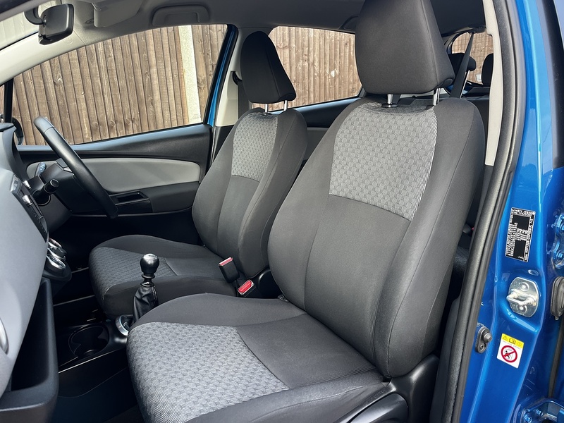 Toyota Yaris Dual VVT-i Icon - U266