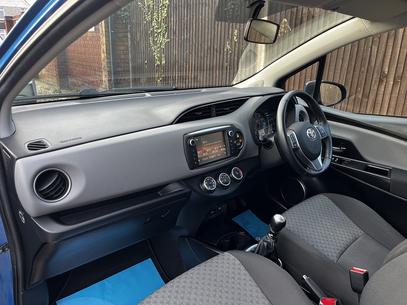 Toyota Yaris Dual VVT-i Icon - U266