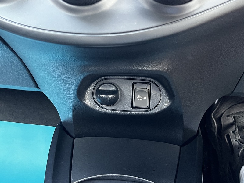 Toyota Yaris Dual VVT-i Icon - U266