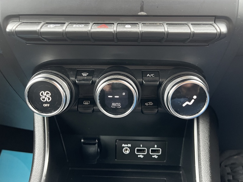 Renault Captur TCe Iconic - U267