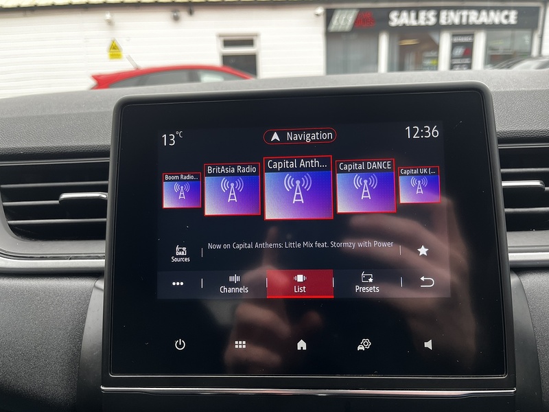 Renault Captur TCe Iconic - U267