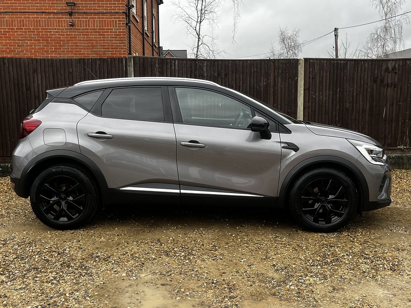 Renault Captur TCe Iconic - U267