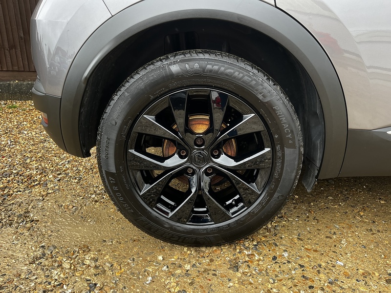 Renault Captur TCe Iconic - U267