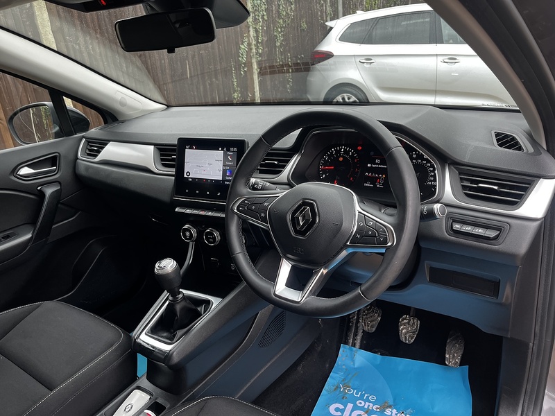 Renault Captur TCe Iconic - U267