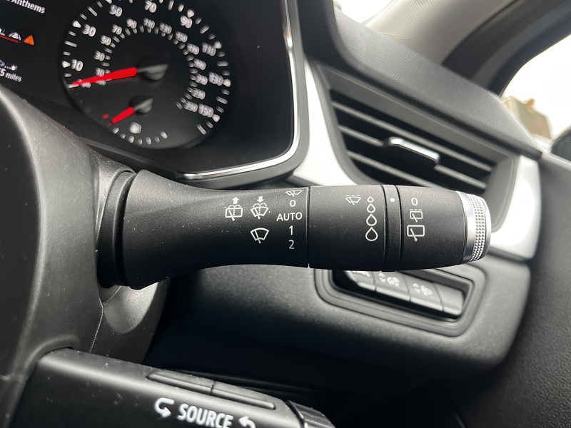 Renault Captur TCe Iconic - U267