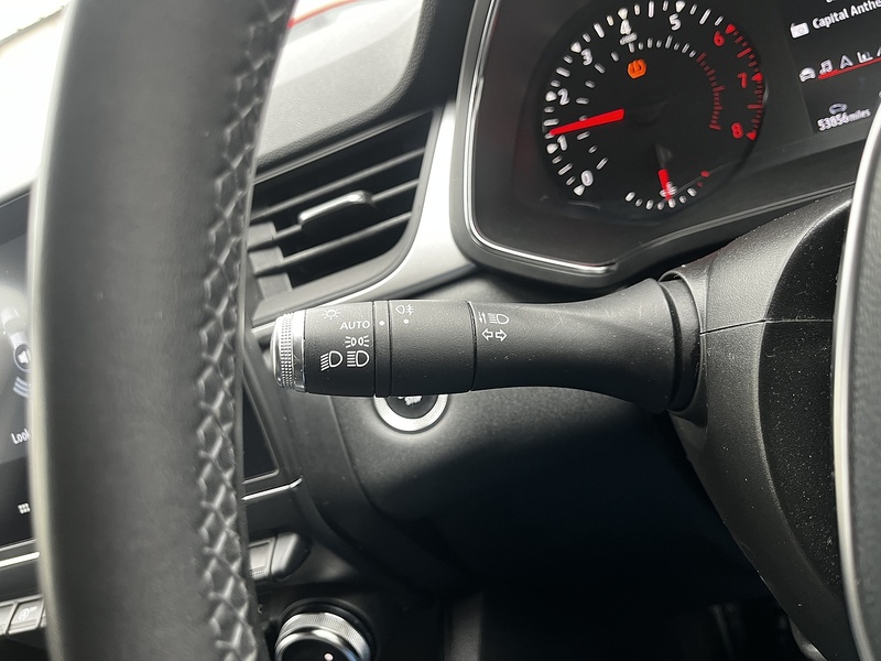 Renault Captur TCe Iconic - U267