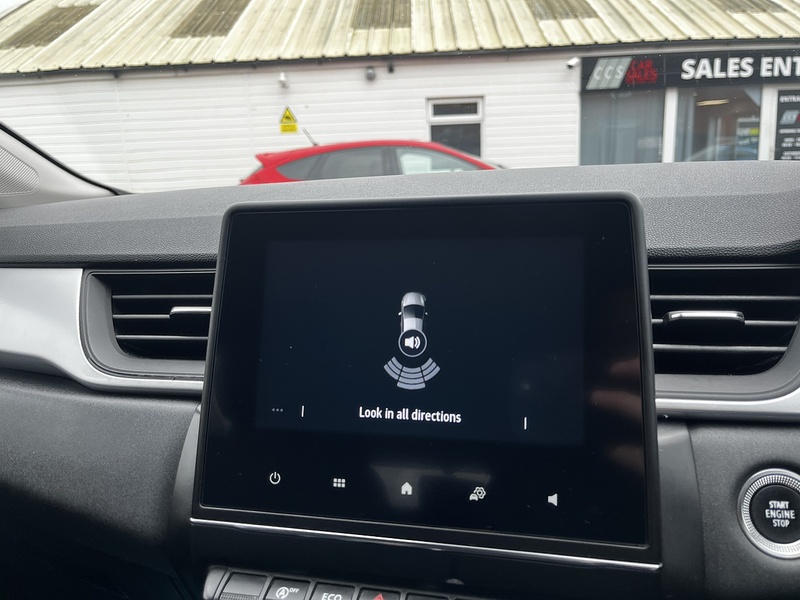 Renault Captur TCe Iconic - U267