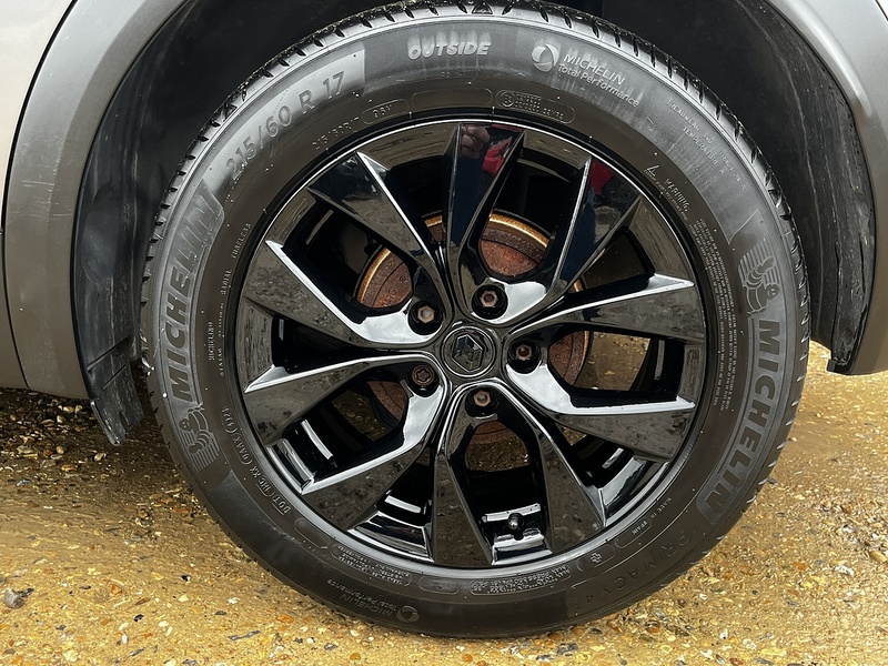 Renault Captur TCe Iconic - U267