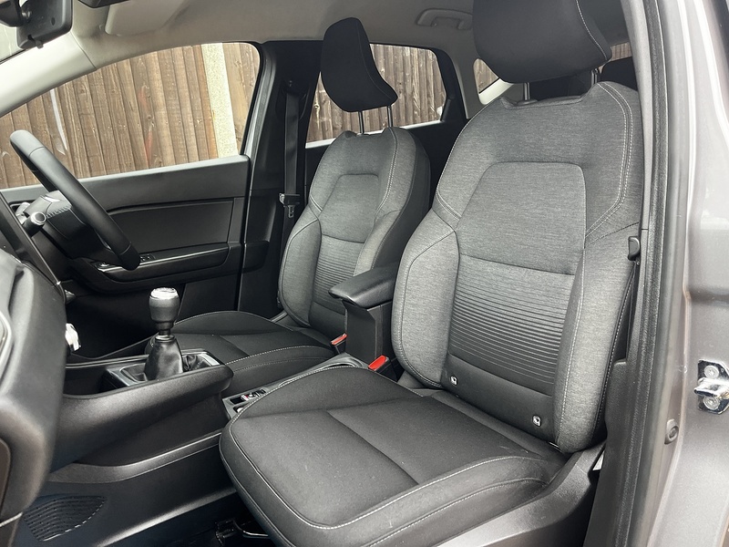 Renault Captur TCe Iconic - U267