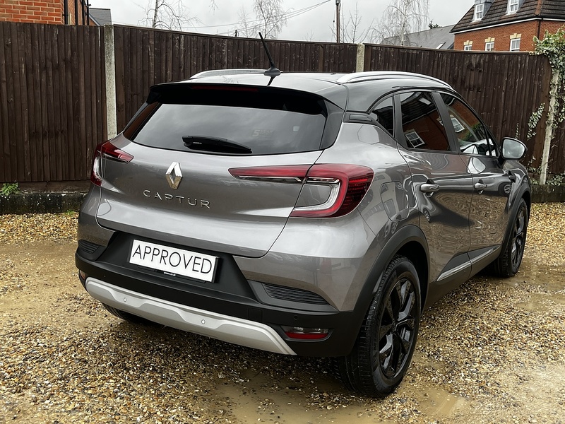Renault Captur TCe Iconic - U267