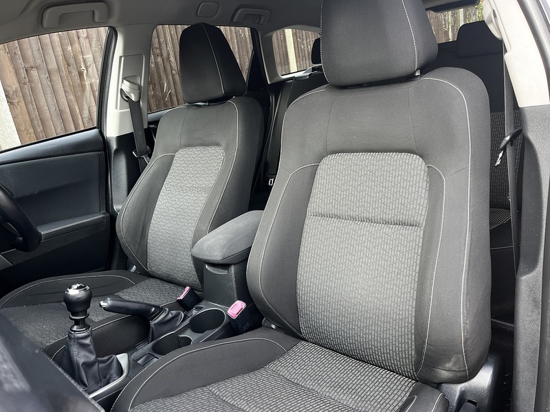 Toyota Auris V-Matic Icon+ - U272