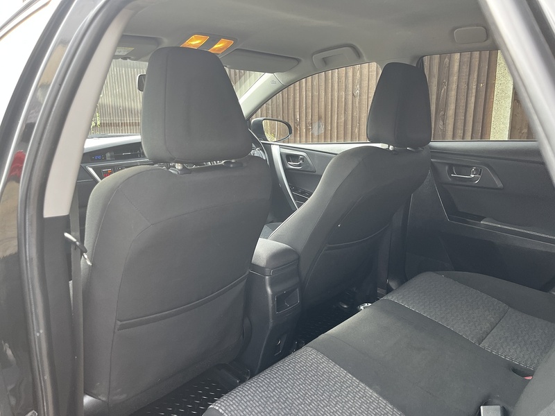 Toyota Auris V-Matic Icon+ - U272