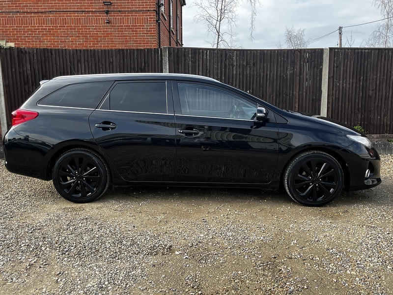 Toyota Auris V-Matic Icon+ - U272