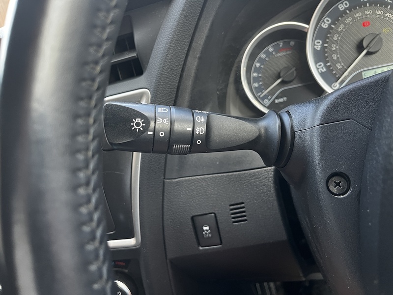 Toyota Auris V-Matic Icon+ - U272