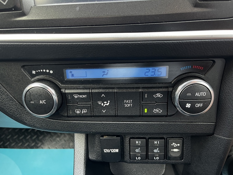 Toyota Auris V-Matic Icon+ - U272