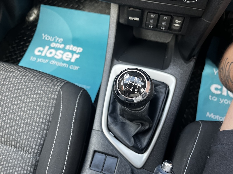 Toyota Auris V-Matic Icon+ - U272