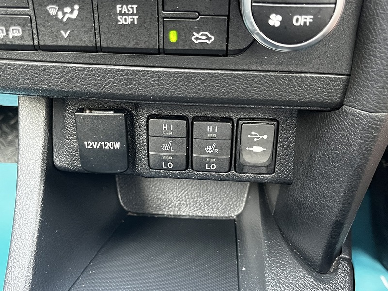 Toyota Auris V-Matic Icon+ - U272