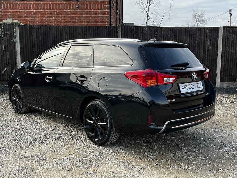 Toyota Auris V-Matic Icon+ - U272