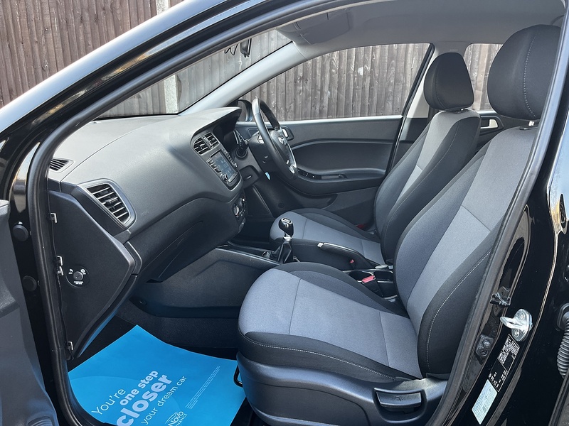 Hyundai i20 SE Launch Edition - U275