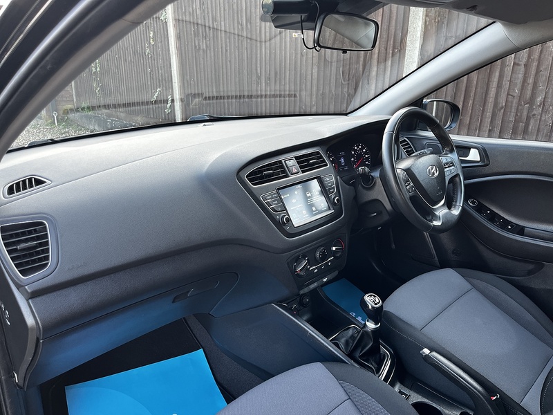 Hyundai i20 SE Launch Edition - U275