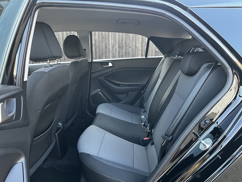 Hyundai i20 SE Launch Edition - U275