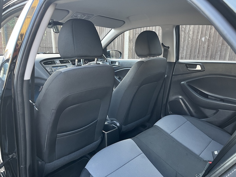 Hyundai i20 SE Launch Edition - U275