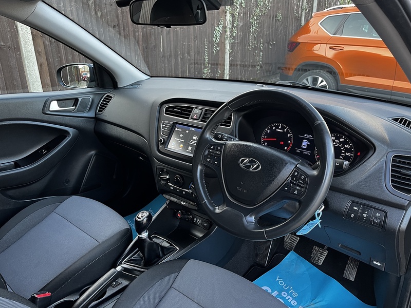 Hyundai i20 SE Launch Edition - U275