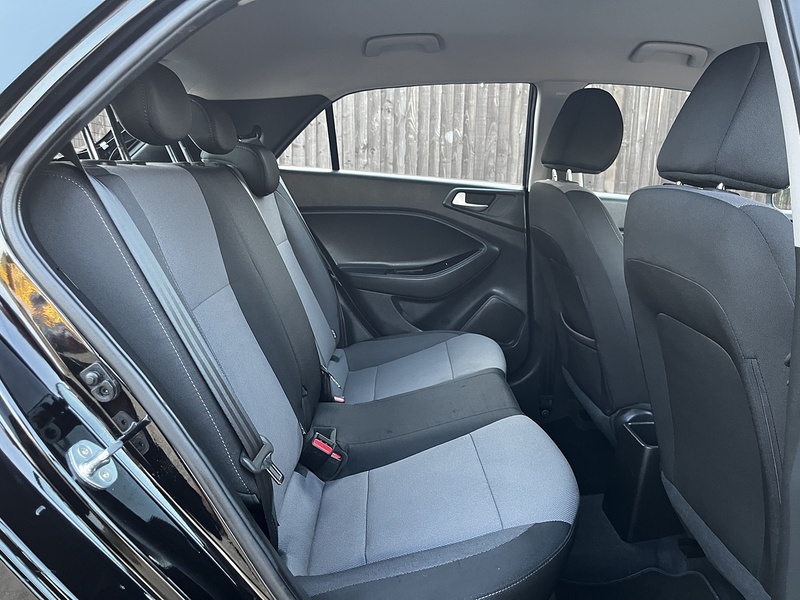 Hyundai i20 SE Launch Edition - U275