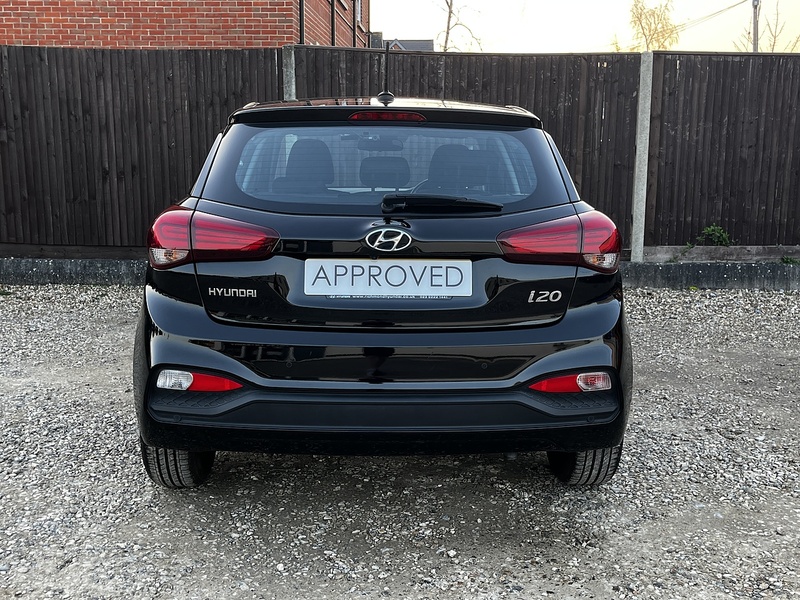 Hyundai i20 SE Launch Edition - U275