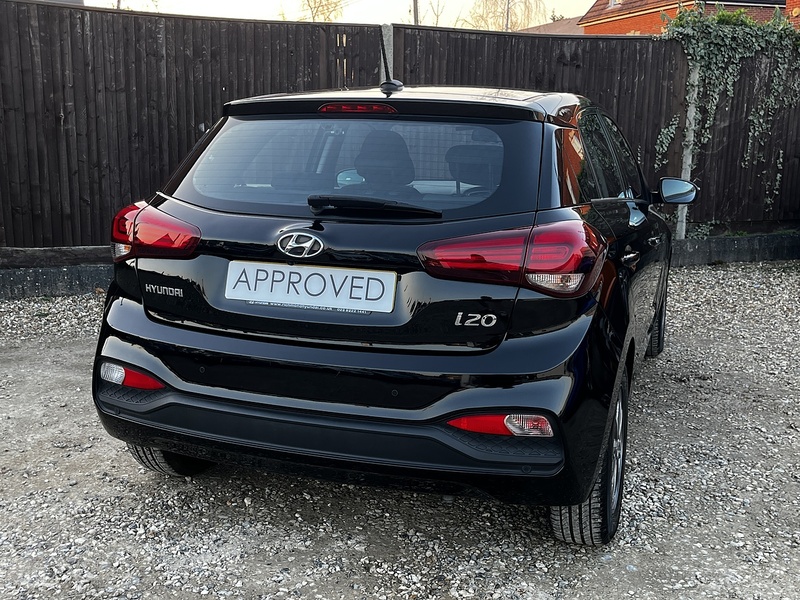 Hyundai i20 SE Launch Edition - U275