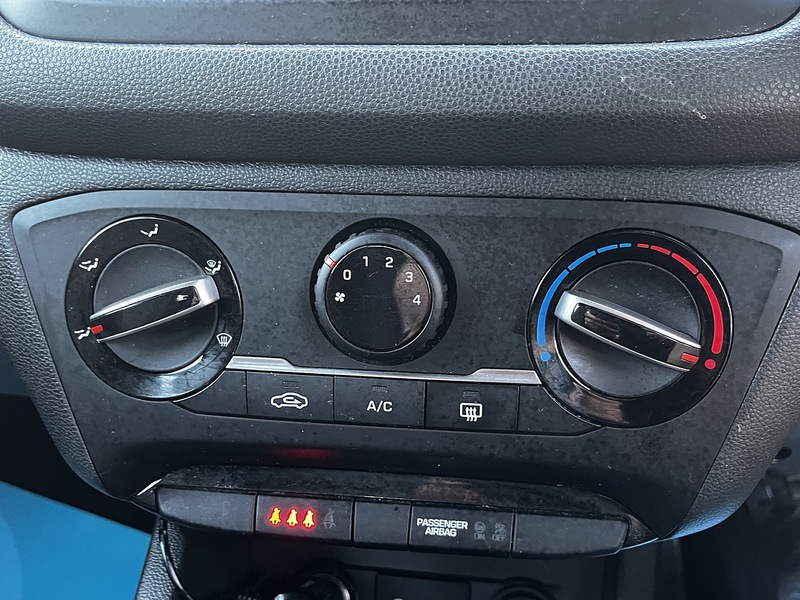 Hyundai i20 SE Launch Edition - U275