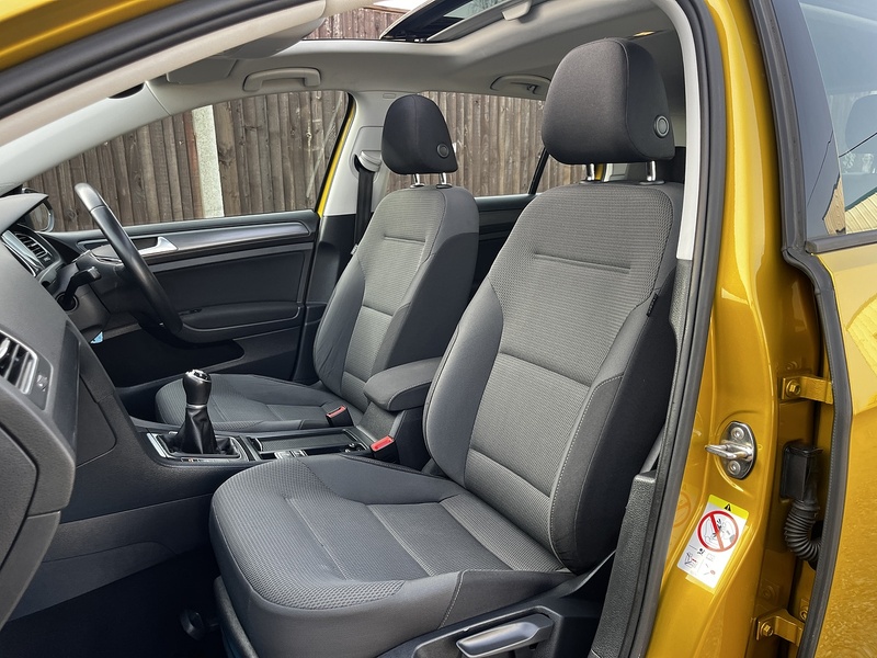 Volkswagen Golf TSI BlueMotion Tech SE - U277