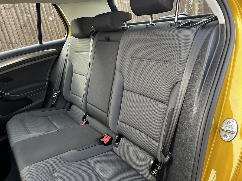 Volkswagen Golf TSI BlueMotion Tech SE - U277