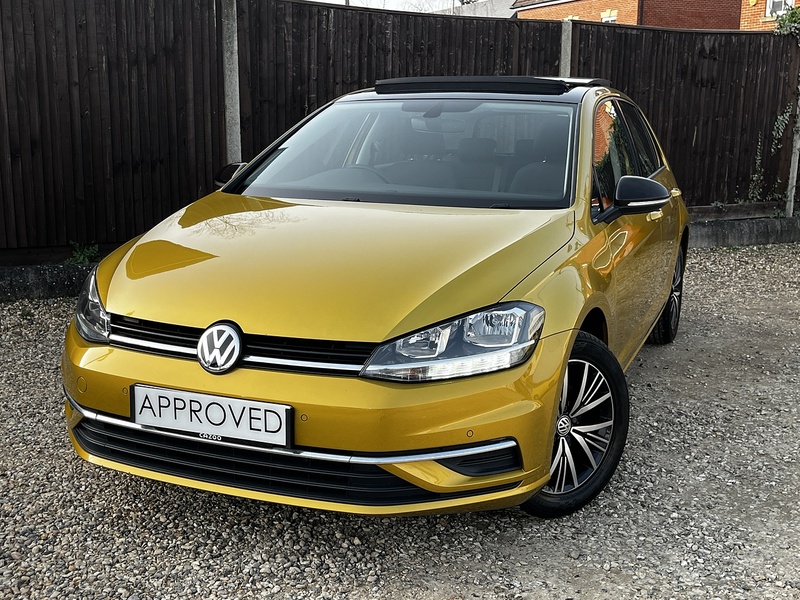 Volkswagen Golf TSI BlueMotion Tech SE - U277