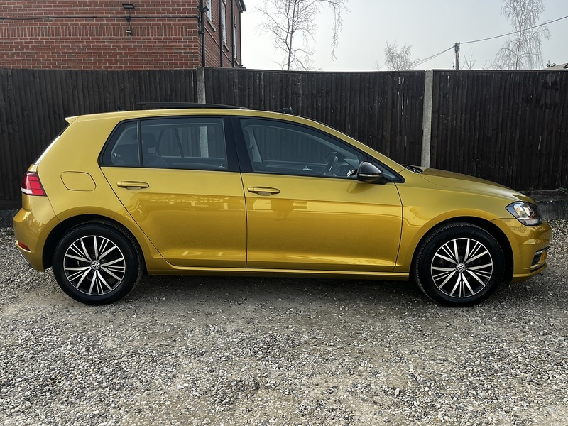 Volkswagen Golf TSI BlueMotion Tech SE - U277