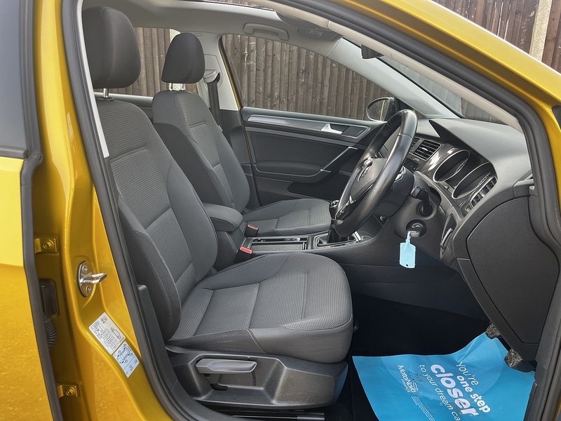 Volkswagen Golf TSI BlueMotion Tech SE - U277