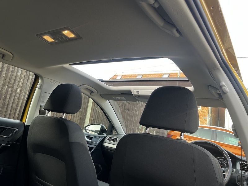 Volkswagen Golf TSI BlueMotion Tech SE - U277