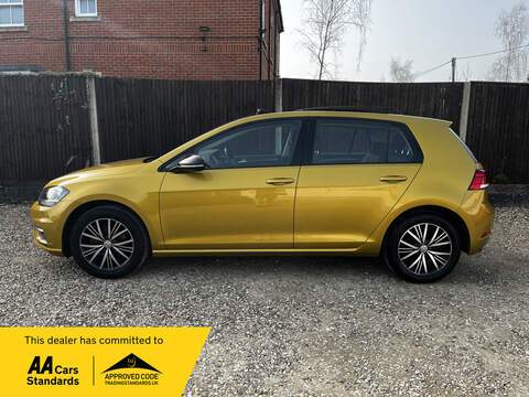 Volkswagen Golf 1.25 SE Hatchback 5dr Petrol Auto Euro 6 (84 bhp)