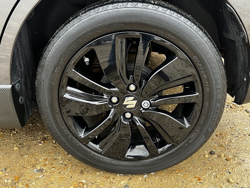 Suzuki Swift Dualjet Attitude - U280