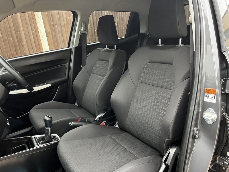 Suzuki Swift Dualjet Attitude - U280