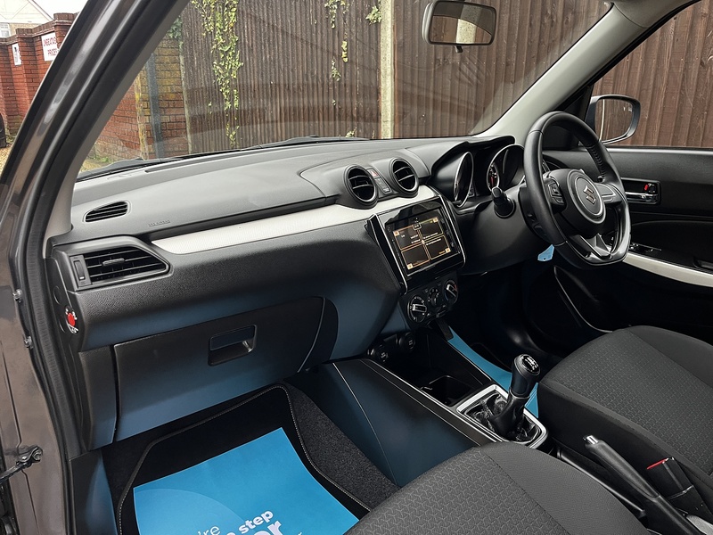 Suzuki Swift Dualjet Attitude - U280