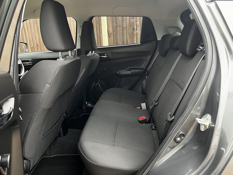 Suzuki Swift Dualjet Attitude - U280