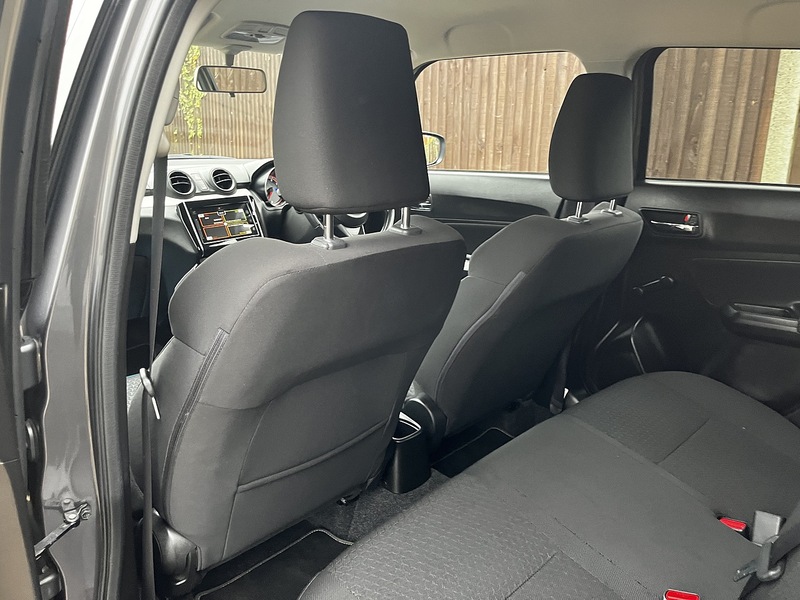 Suzuki Swift Dualjet Attitude - U280