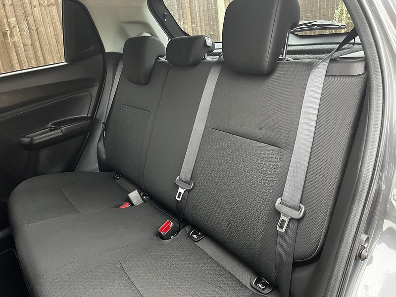 Suzuki Swift Dualjet Attitude - U280