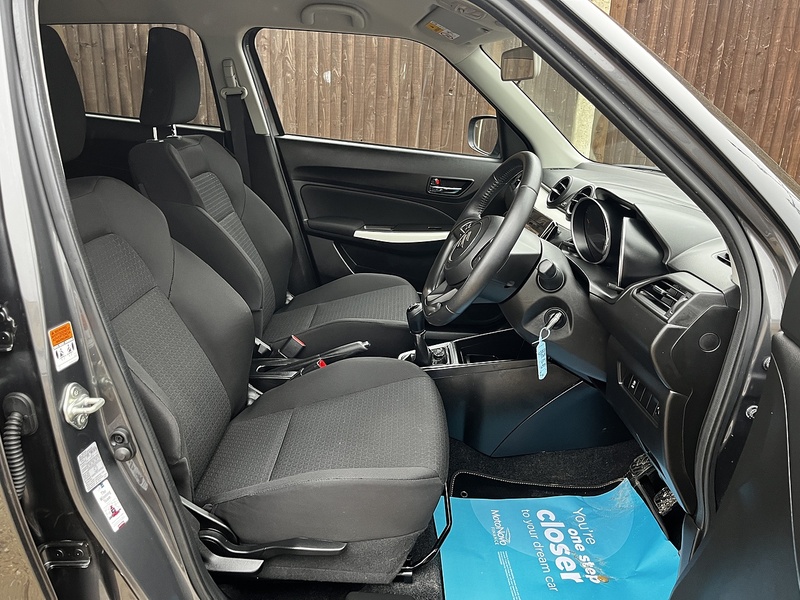 Suzuki Swift Dualjet Attitude - U280