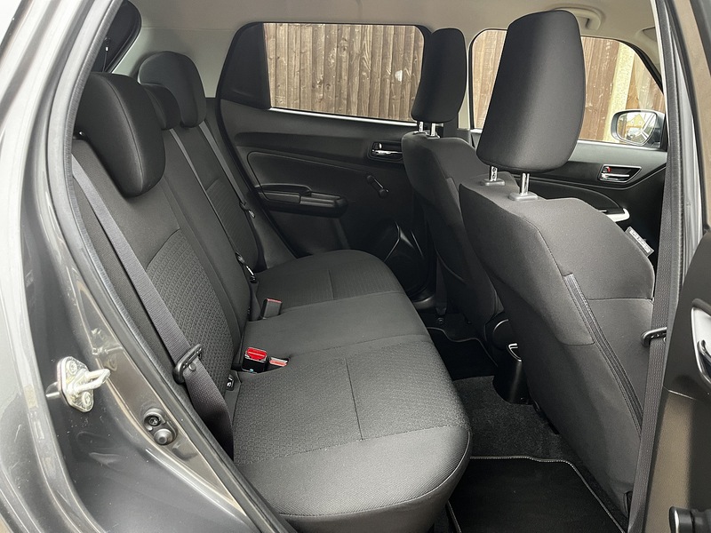 Suzuki Swift Dualjet Attitude - U280